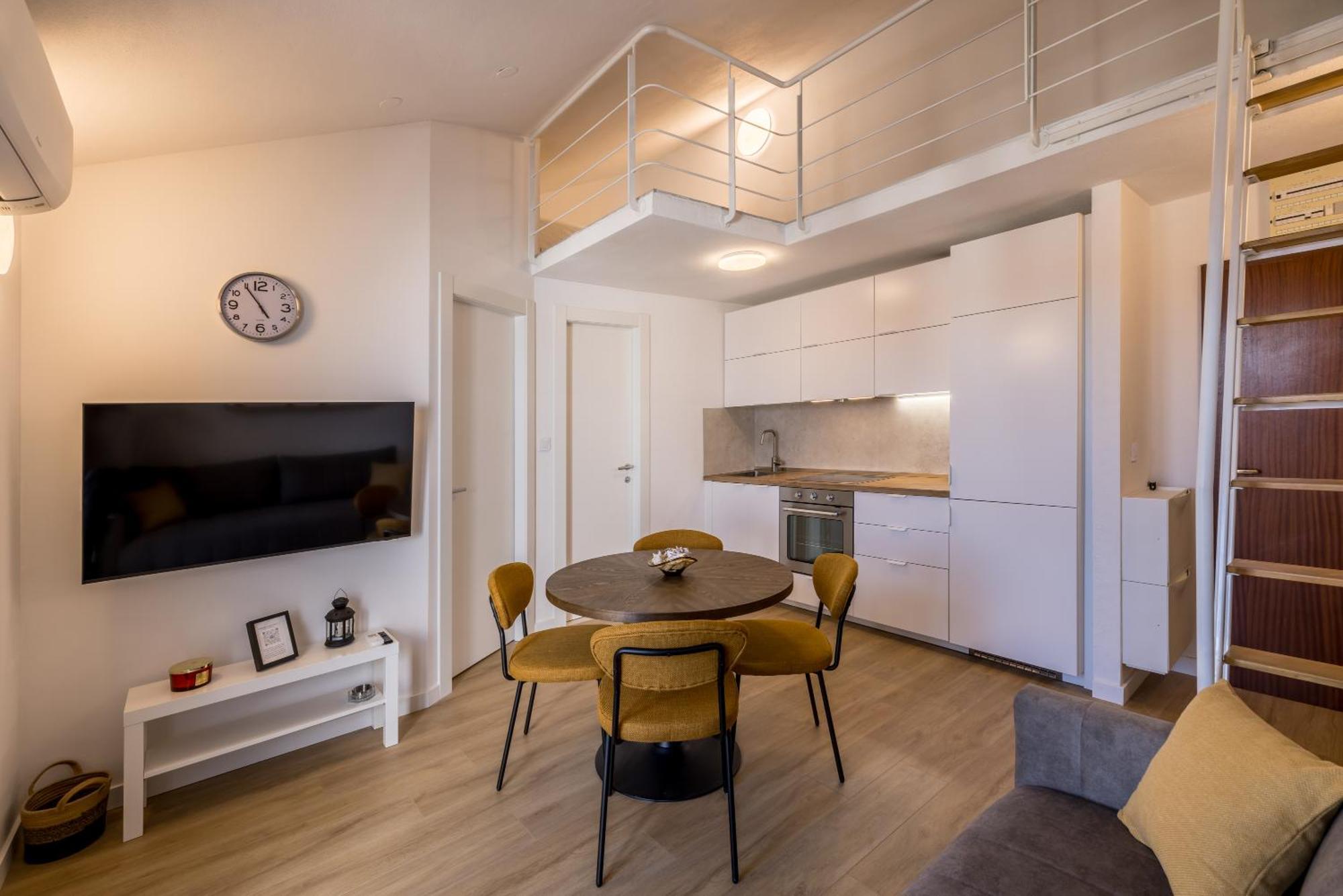 Bolotel Family & Studio Stay Экстерьер фото